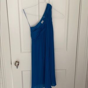 NEVER WORN Halston one shoulder pleated dress